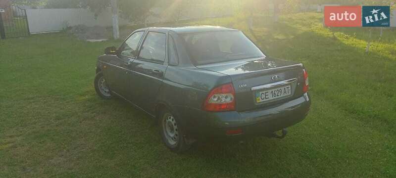 Седан ВАЗ / Lada 2170 Priora 2010 в Черновцах