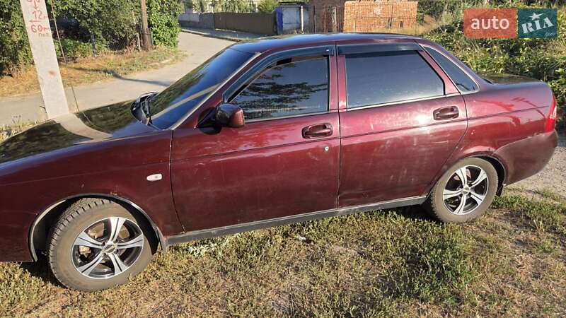 Седан ВАЗ / Lada 2170 Priora 2010 в Кременчуці