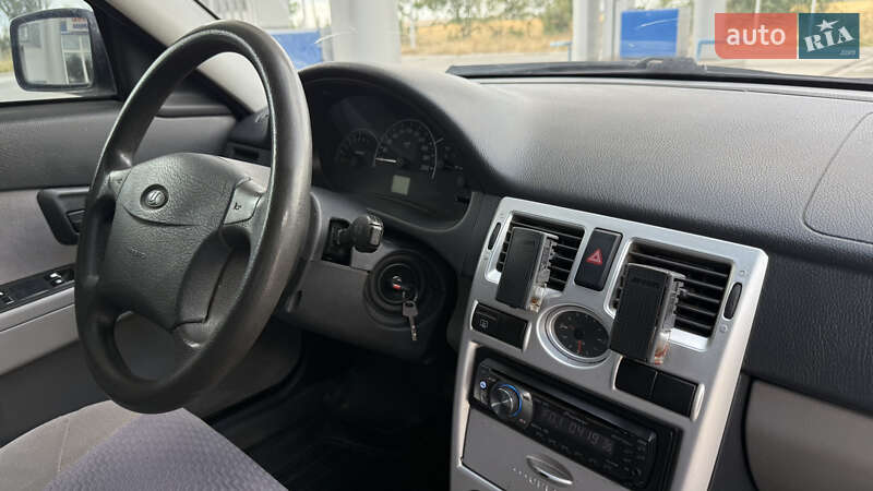 Седан ВАЗ / Lada 2170 Priora 2008 в Новом Буге