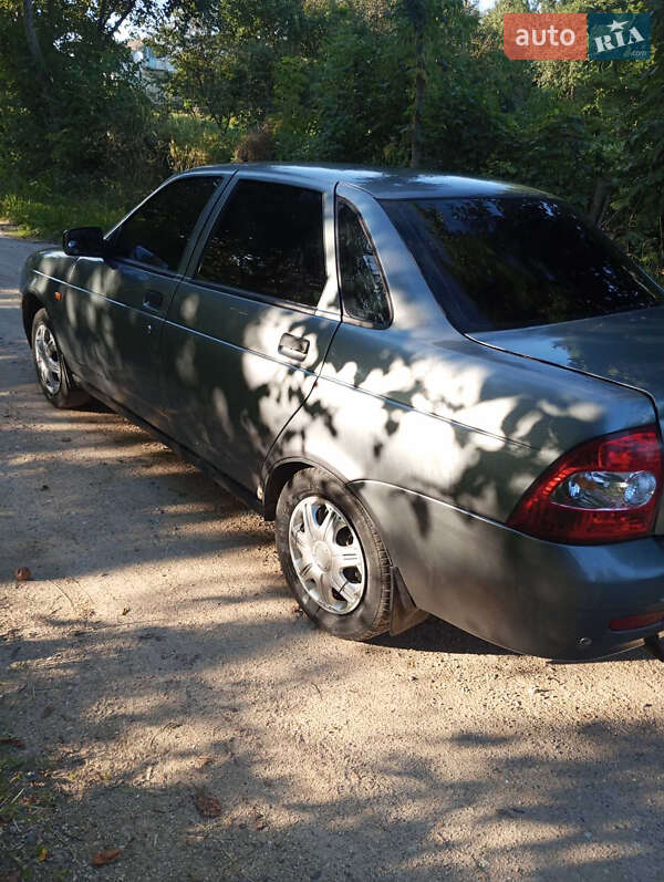Седан ВАЗ / Lada 2170 Priora 2007 в Белогорье фото 5 Седан ВАЗ / Lada 2170 Priora 2007 в Белогорье