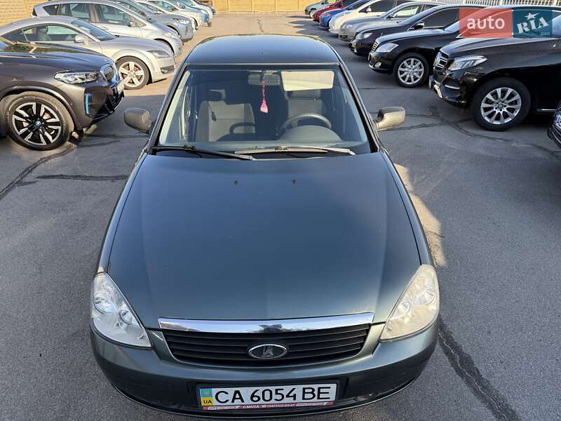 Седан ВАЗ / Lada 2170 Priora 2011 в Запорожье
