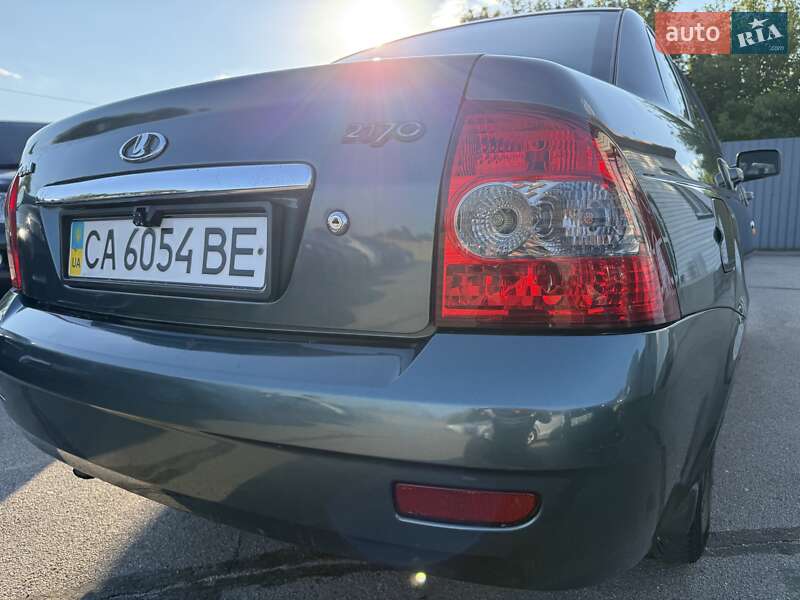 Седан ВАЗ / Lada 2170 Priora 2011 в Запорожье