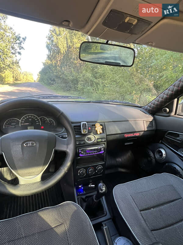 Седан ВАЗ / Lada 2170 Priora 2008 в Ічні фото 7 Седан ВАЗ / Lada 2170 Priora 2008 в Ічні