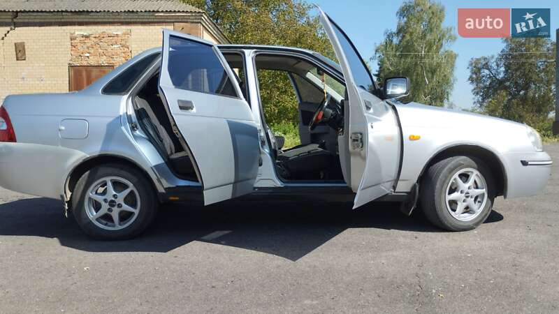 Седан ВАЗ / Lada 2170 Priora 2010 в Красилові фото 6 Седан ВАЗ / Lada 2170 Priora 2010 в Красилові