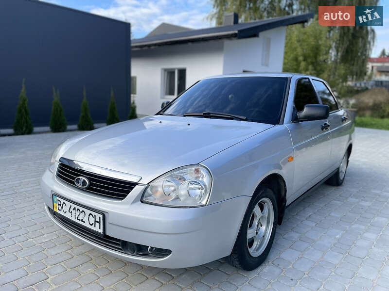 Седан ВАЗ / Lada 2170 Priora 2010 в Львове