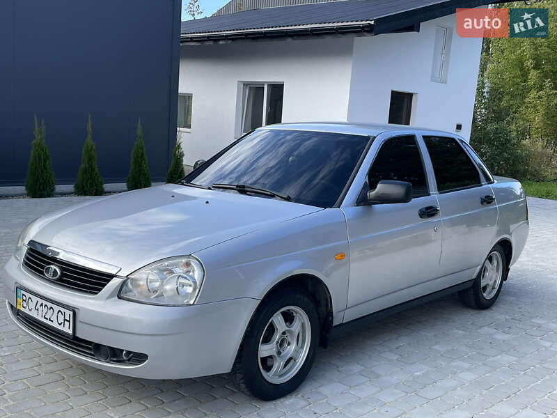 Седан ВАЗ / Lada 2170 Priora 2010 в Львове
