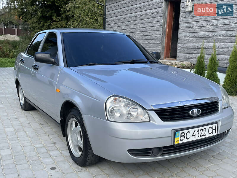 Седан ВАЗ / Lada 2170 Priora 2010 в Львове