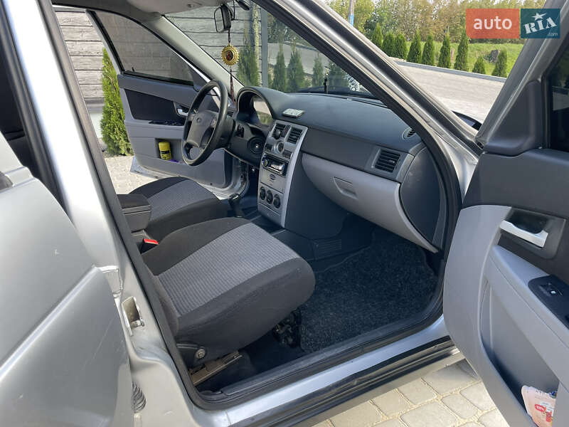 Седан ВАЗ / Lada 2170 Priora 2010 в Львове