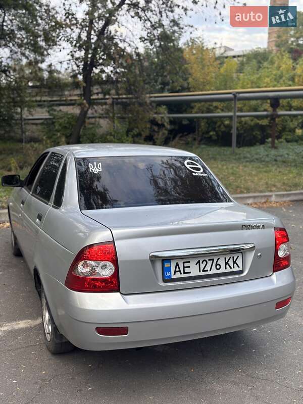 Седан ВАЗ / Lada 2170 Priora 2008 в Першотравенске
