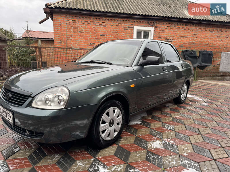 Седан ВАЗ / Lada 2170 Priora 2011 в Краснограде