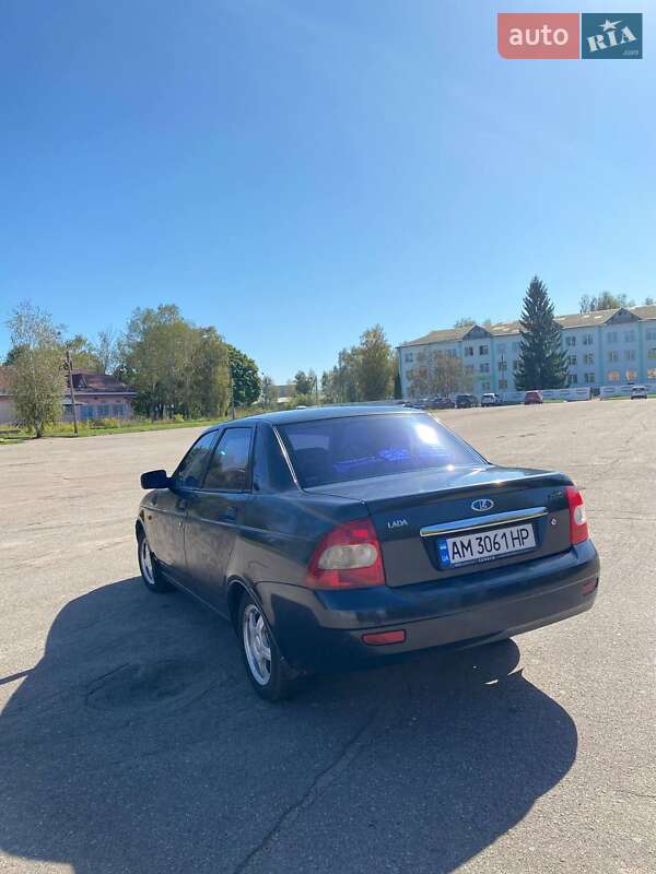 Седан ВАЗ / Lada 2170 Priora 2008 в Емильчине фото 3 Седан ВАЗ / Lada 2170 Priora 2008 в Емильчине