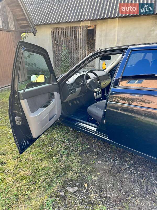 Седан ВАЗ / Lada 2170 Priora 2008 в Ужгороде фото 4 Седан ВАЗ / Lada 2170 Priora 2008 в Ужгороде