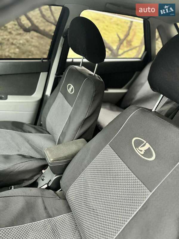 Седан ВАЗ / Lada 2170 Priora 2008 в Тячеве