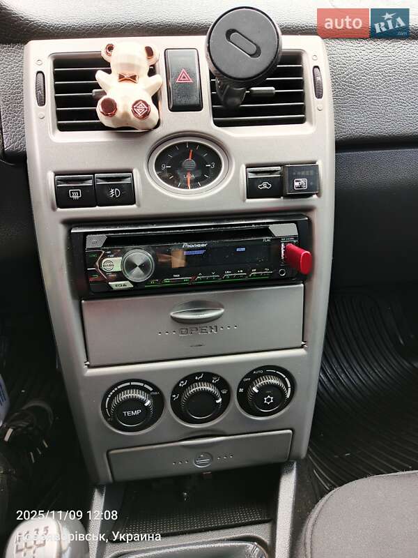 Седан ВАЗ / Lada 2170 Priora 2011 в Львове фото 17 Седан ВАЗ / Lada 2170 Priora 2011 в Львове