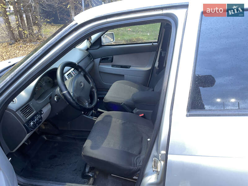 Седан ВАЗ / Lada 2170 Priora 2007 в Кривом Роге фото 8 Седан ВАЗ / Lada 2170 Priora 2007 в Кривом Роге