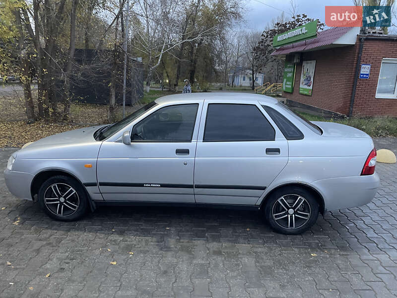 Седан ВАЗ / Lada 2170 Priora 2007 в Кривом Роге фото 4 Седан ВАЗ / Lada 2170 Priora 2007 в Кривом Роге