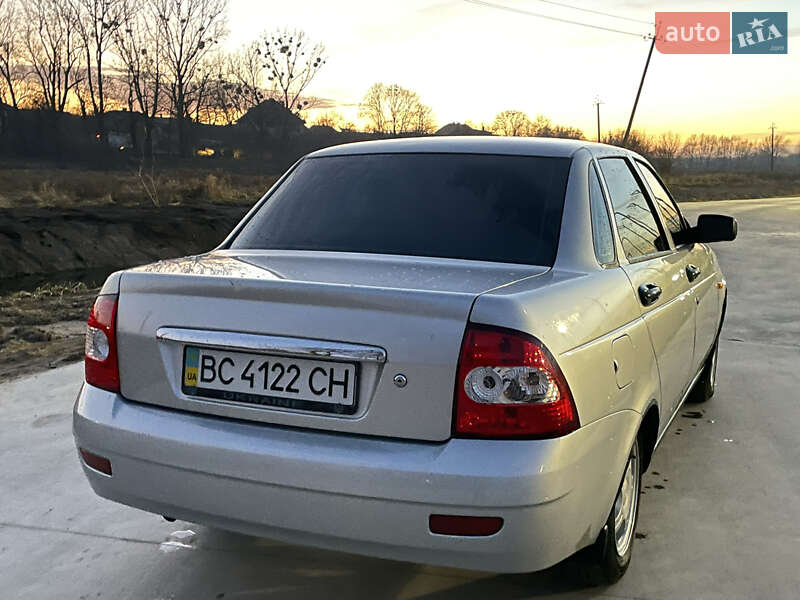 Седан ВАЗ / Lada 2170 Priora 2010 в Львове фото 4 Седан ВАЗ / Lada 2170 Priora 2010 в Львове