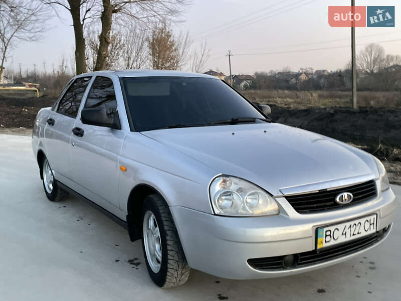 Седан ВАЗ / Lada 2170 Priora 2010 в Львове фото 13 Седан ВАЗ / Lada 2170 Priora 2010 в Львове