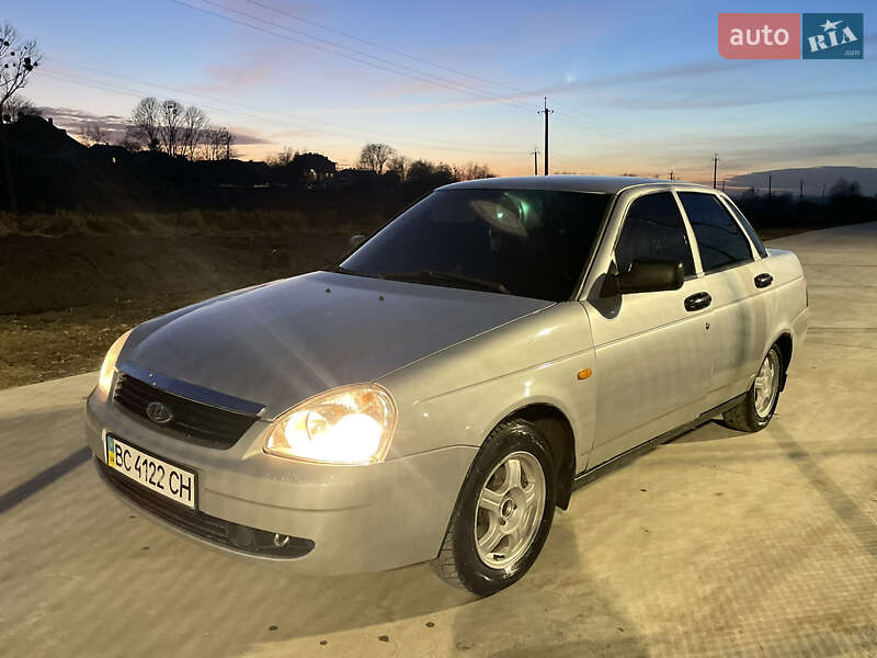 Седан ВАЗ / Lada 2170 Priora 2010 в Львове фото 17 Седан ВАЗ / Lada 2170 Priora 2010 в Львове