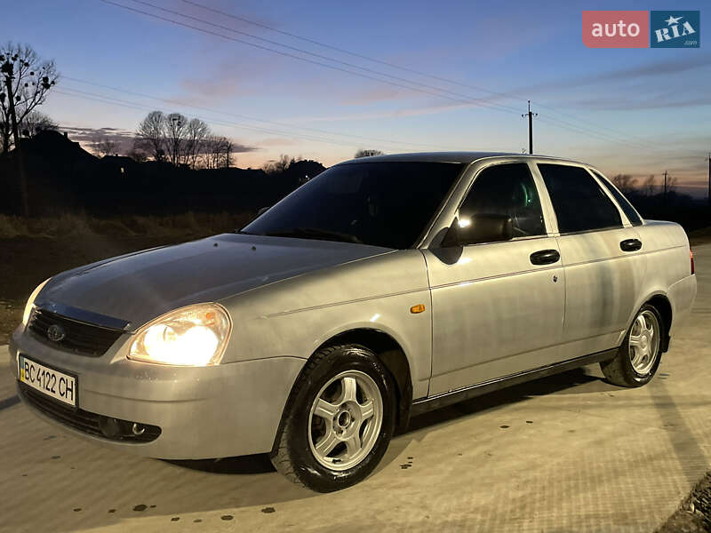 Седан ВАЗ / Lada 2170 Priora 2010 в Львове фото 23 Седан ВАЗ / Lada 2170 Priora 2010 в Львове