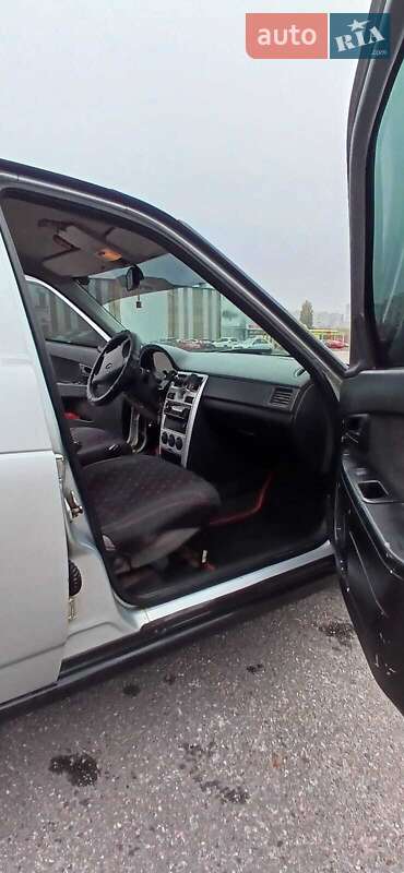 Седан ВАЗ / Lada 2170 Priora 2007 в Кривому Розі фото 12 Седан ВАЗ / Lada 2170 Priora 2007 в Кривому Розі
