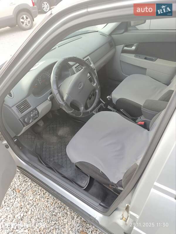 Седан ВАЗ / Lada 2170 Priora 2010 в Павлограде фото 9 Седан ВАЗ / Lada 2170 Priora 2010 в Павлограде