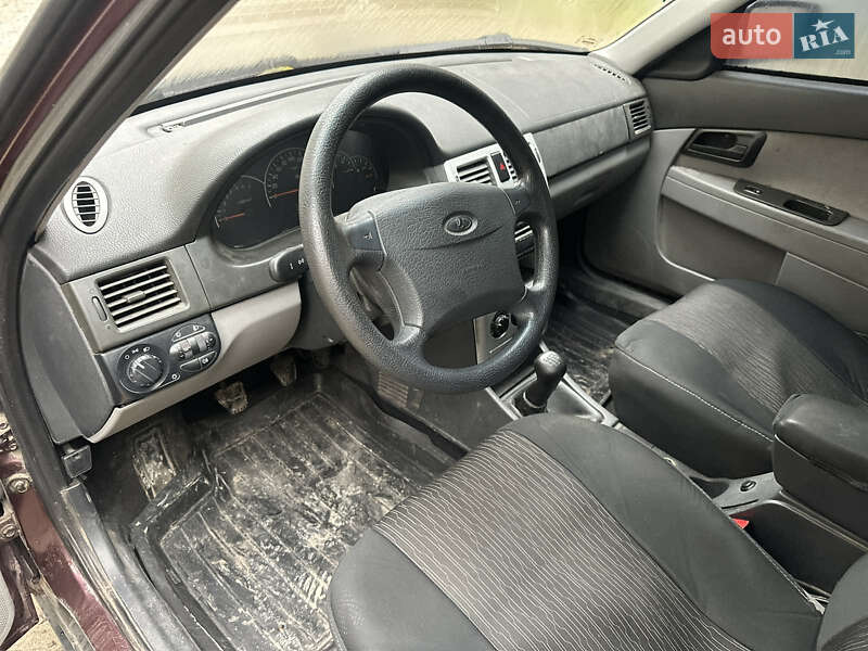 Седан ВАЗ / Lada 2170 Priora 2008 в Волочиске