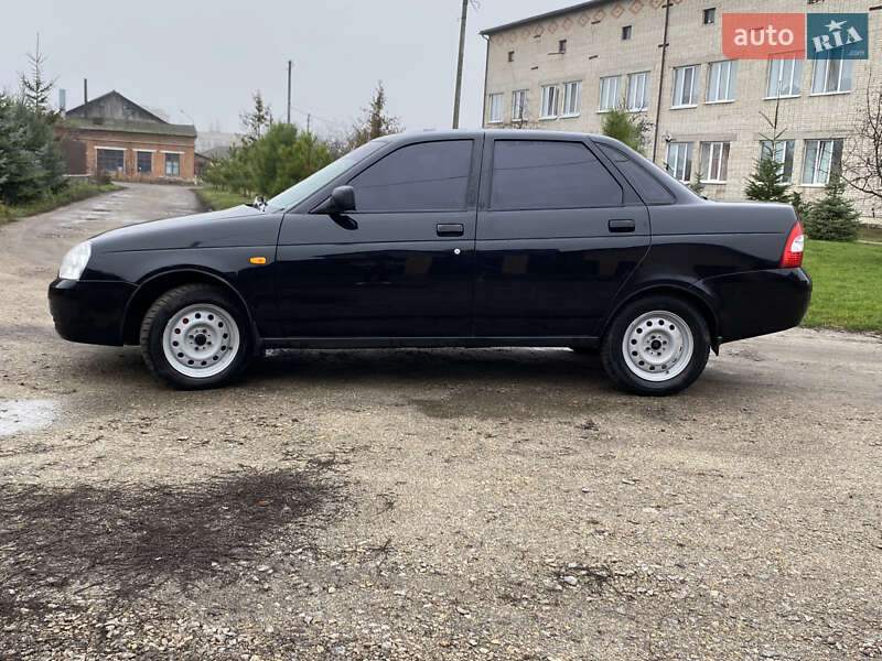 Седан ВАЗ / Lada 2170 Priora 2011 в Охтирці