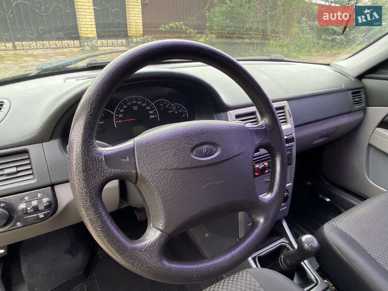 Седан ВАЗ / Lada 2170 Priora 2011 в Охтирці