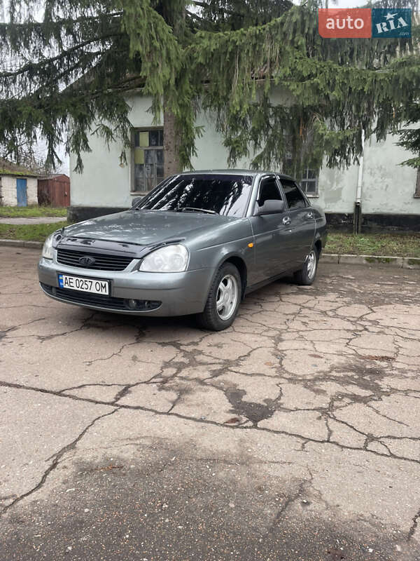 Седан ВАЗ / Lada 2170 Priora 2011 в Корсуне-Шевченковском фото 5 Седан ВАЗ / Lada 2170 Priora 2011 в Корсуне-Шевченковском