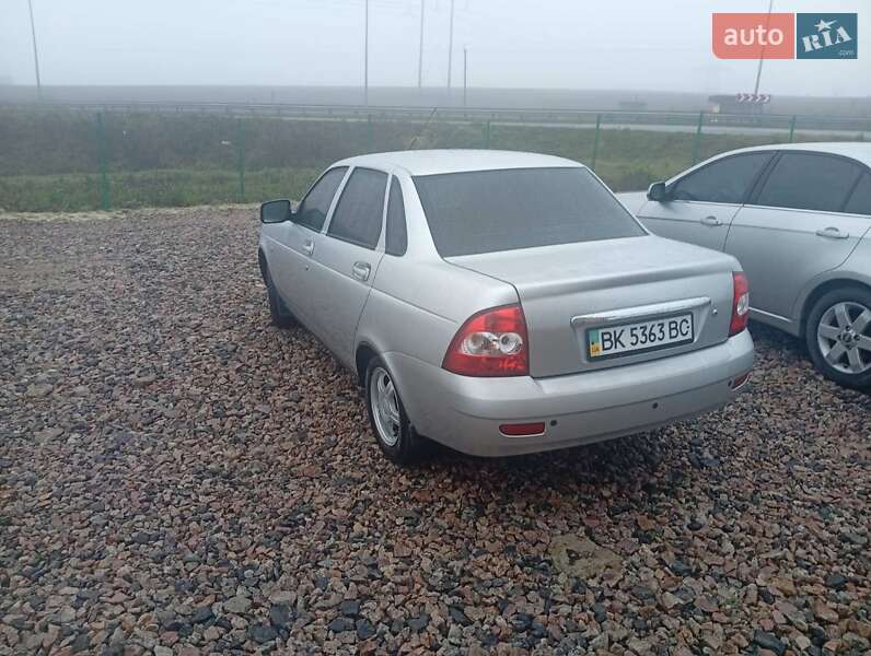 Седан ВАЗ / Lada 2170 Priora 2012 в Рівному