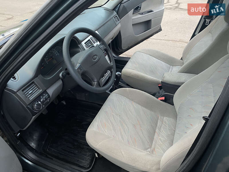 Седан ВАЗ / Lada 2170 Priora 2008 в Первомайске фото 27 Седан ВАЗ / Lada 2170 Priora 2008 в Первомайске