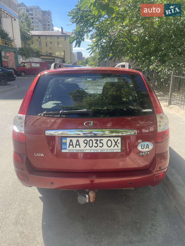 Универсал ВАЗ / Lada 2171 Priora 2010 в Киеве