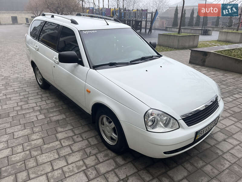 Універсал ВАЗ / Lada 2171 Priora 2011 в Хмельницькому