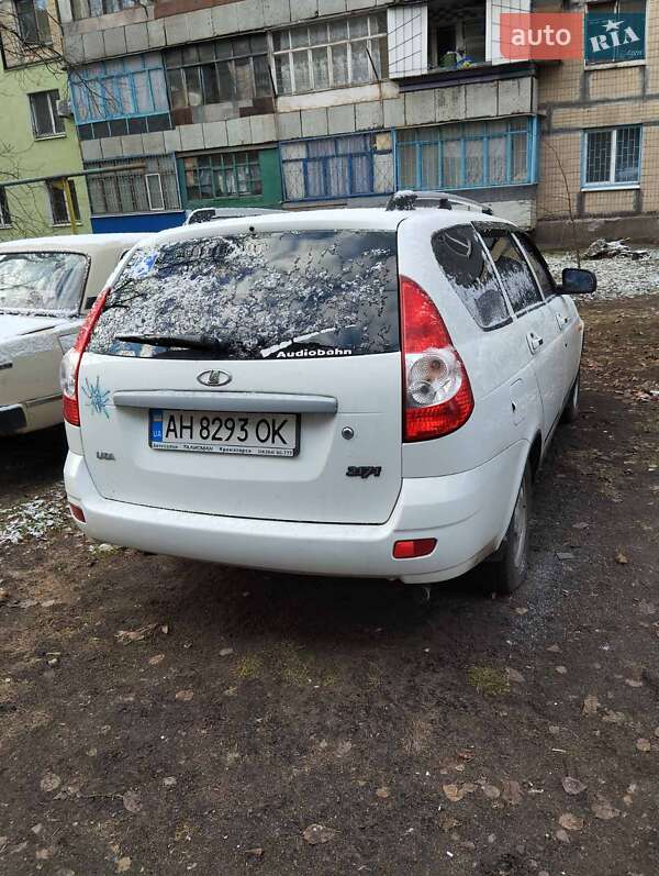 Универсал ВАЗ / Lada 2171 Priora 2011 в Кривом Роге