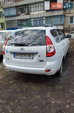 Универсал ВАЗ 2171 Priora 2011 в 