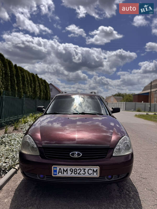 Универсал ВАЗ / Lada 2171 Priora 2011 в Попельне