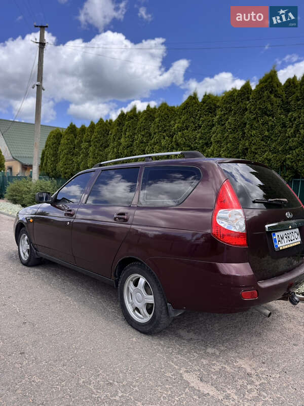 Универсал ВАЗ / Lada 2171 Priora 2011 в Попельне