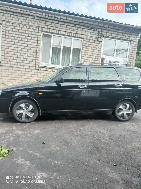 Универсал ВАЗ / Lada 2171 Priora 2011 в Ольшанке