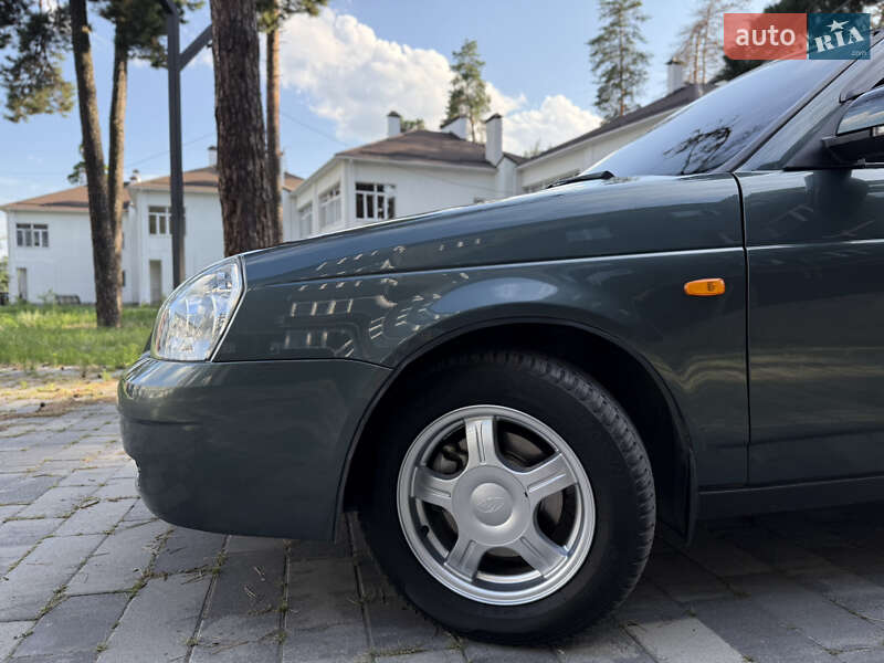 Універсал ВАЗ / Lada 2171 Priora 2011 в Охтирці