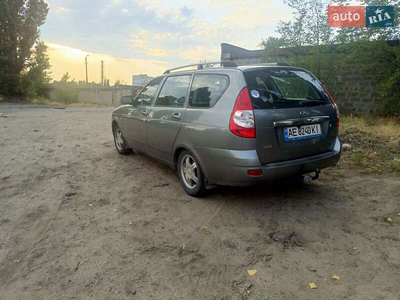 Универсал ВАЗ / Lada 2171 Priora 2011 в Подгородном