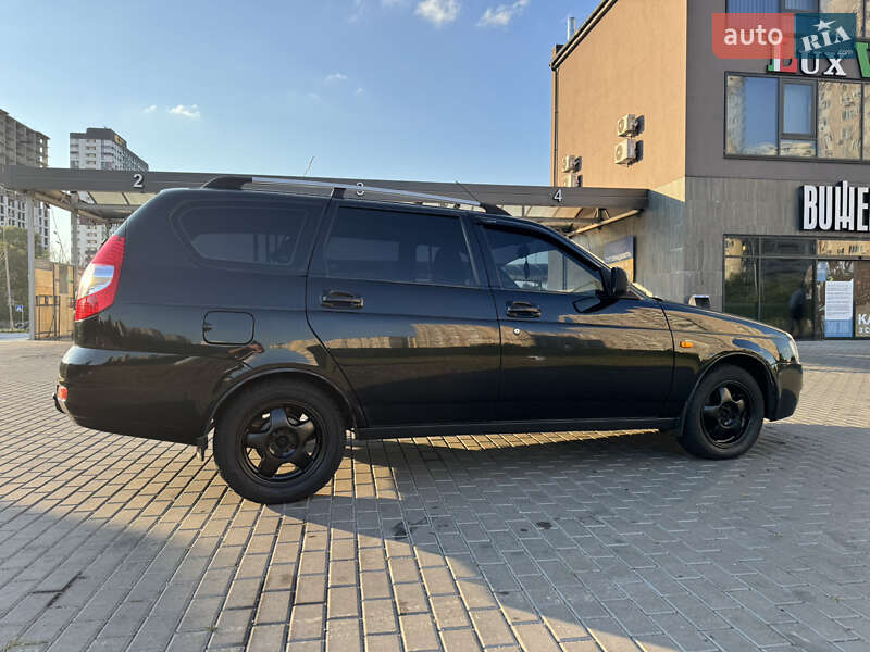 Універсал ВАЗ / Lada 2171 Priora 2013 в Києві