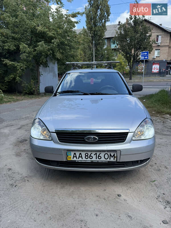 Универсал ВАЗ 2171 Priora 2011 в 