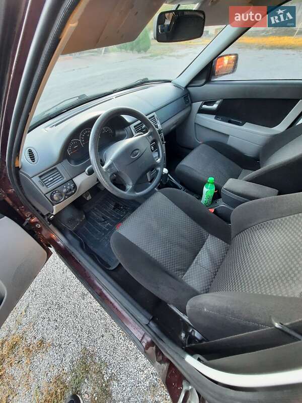 Универсал ВАЗ / Lada 2171 Priora 2011 в Лозовой