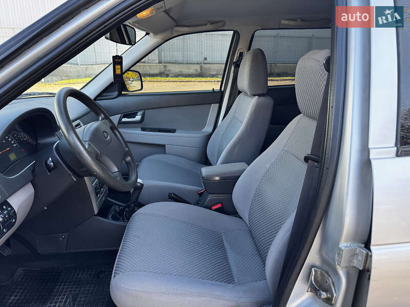 Універсал ВАЗ / Lada 2171 Priora 2011 в Дніпрі фото 9 Універсал ВАЗ / Lada 2171 Priora 2011 в Дніпрі