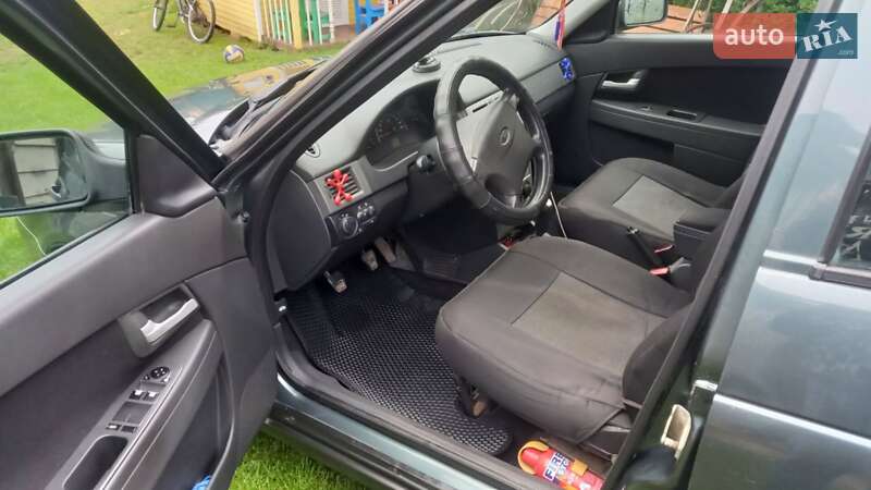 Универсал ВАЗ / Lada 2171 Priora 2011 в Львове фото 5 Универсал ВАЗ / Lada 2171 Priora 2011 в Львове