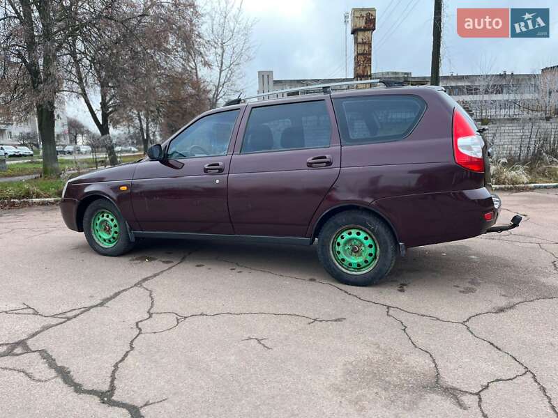 Универсал ВАЗ / Lada 2171 Priora 2011 в Нежине
