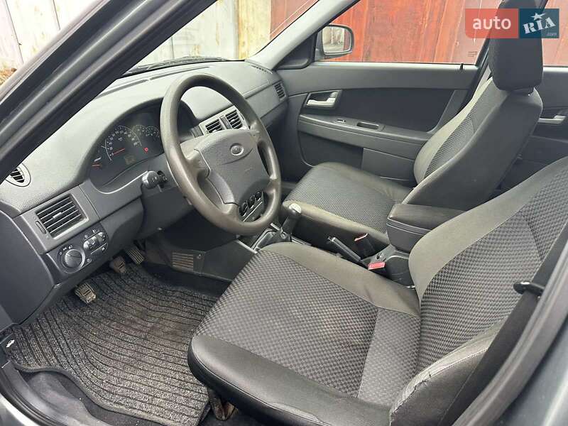 ВАЗ / Lada 2171 Priora 2011