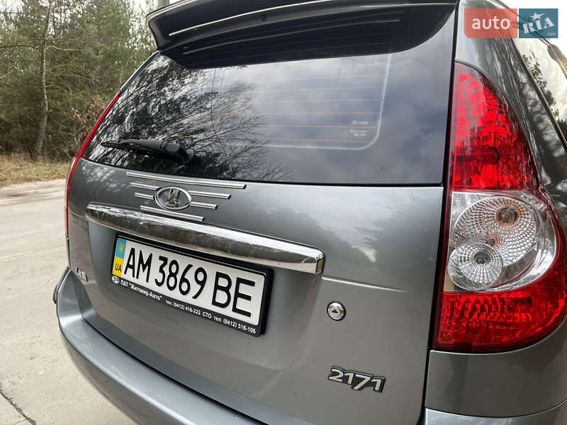 Універсал ВАЗ / Lada 2171 Priora 2011 в Славуті