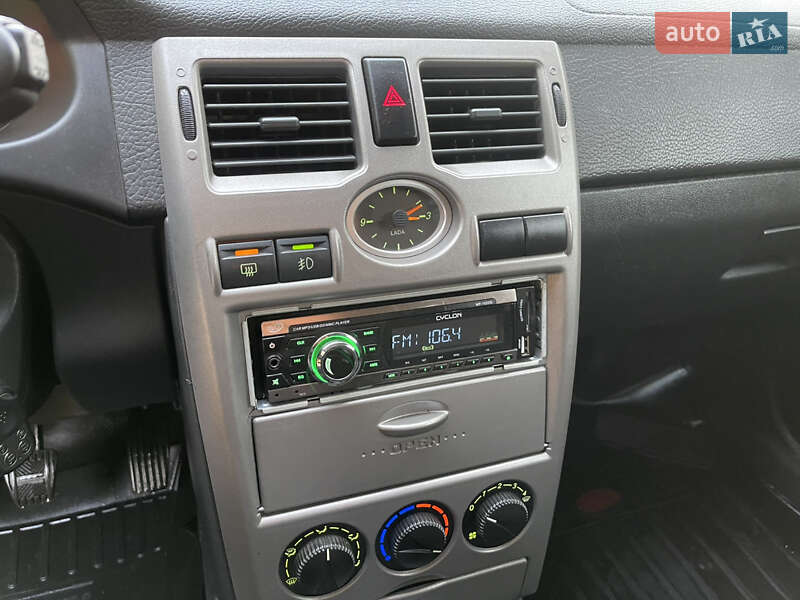 Універсал ВАЗ / Lada 2171 Priora 2011 в Славуті